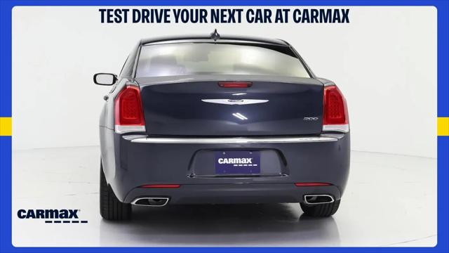 2019 Chrysler 300 Touring L