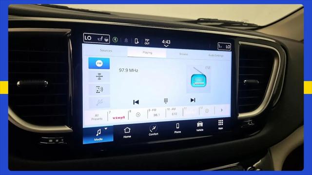 2024 Chrysler Pacifica Touring L
