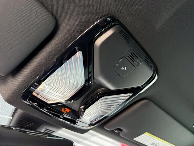 2023 BMW M2 Standard