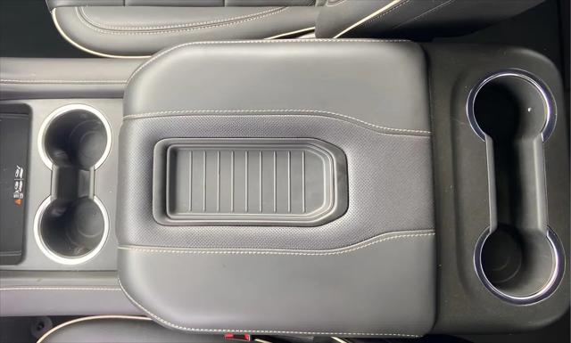 2024 GMC Yukon 4WD SLT