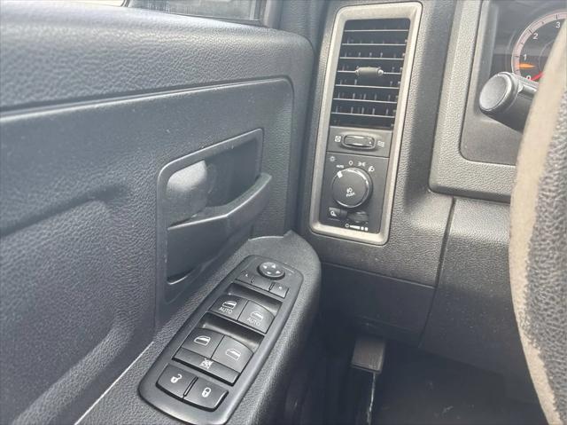 2017 Ram 1500 Express Quad Cab 4x4 64 Box