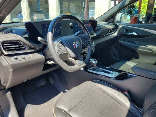 2024 Buick NV Avenir FWD