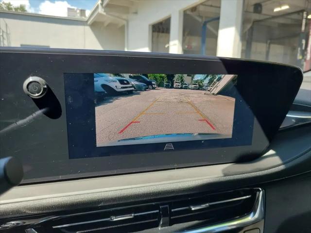 2024 Buick NV Avenir FWD