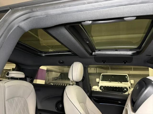 2023 MINI SE Hardtop Cooper