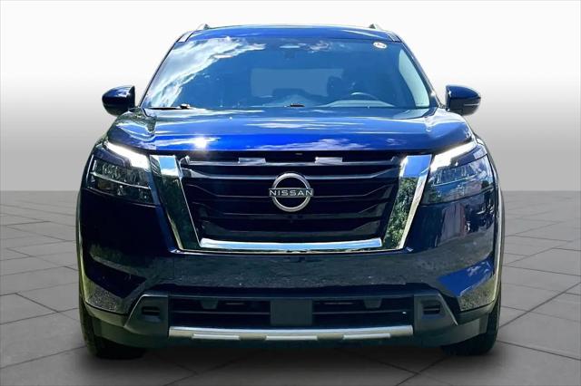 2025 Nissan Pathfinder SL 4WD