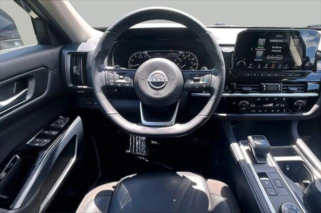 2025 Nissan Pathfinder SL 4WD