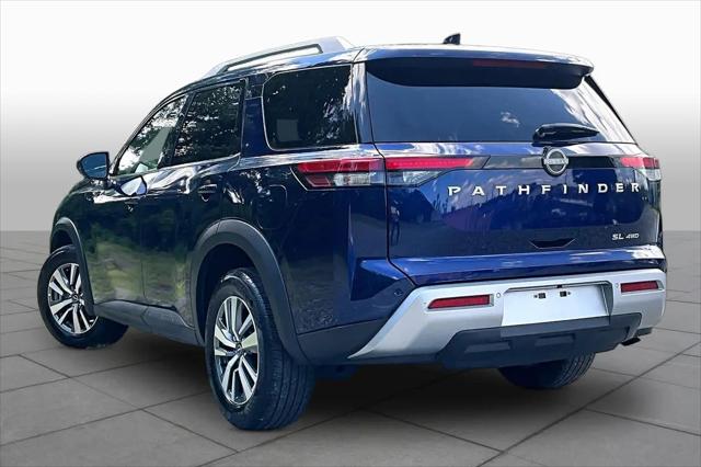2025 Nissan Pathfinder SL 4WD