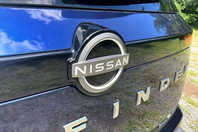 2025 Nissan Pathfinder SL 4WD