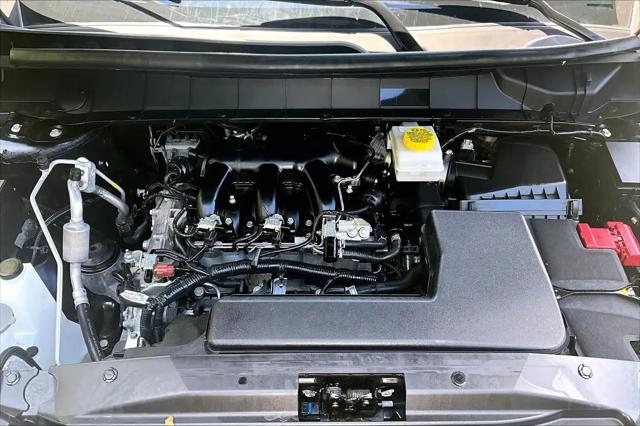 2025 Nissan Pathfinder SL 4WD