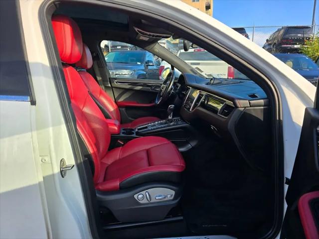2017 Porsche Macan S
