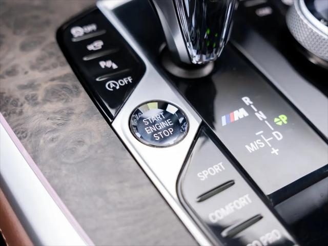 2021 BMW X7 M50i