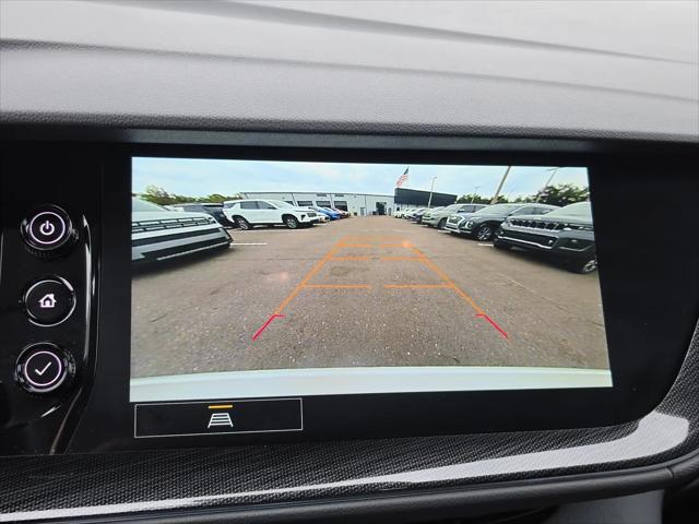 2023 Buick Envision Essence FWD