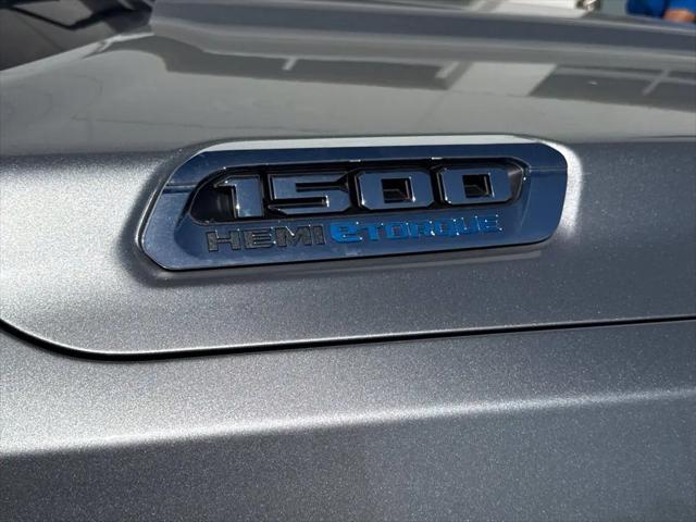 2022 Ram 1500 Big Horn Crew Cab 4x4 57 Box