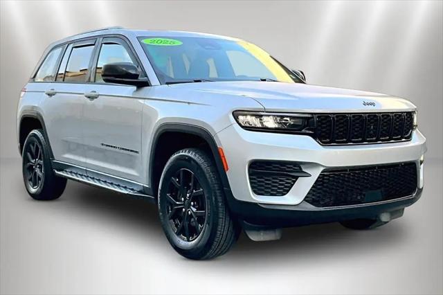 2025 Jeep Grand Cherokee Altitude X 4x4 for sale in Stroudsburg, PA