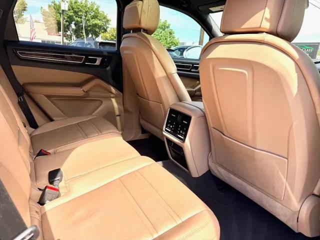 2019 Porsche Cayenne Base