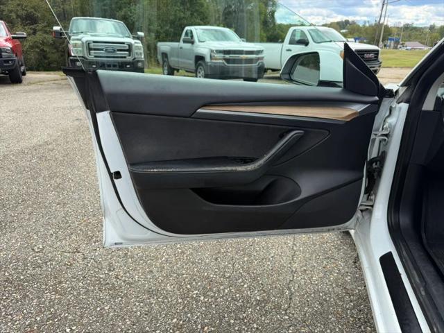 2022 Tesla Model 3 Rear-Wheel Drive