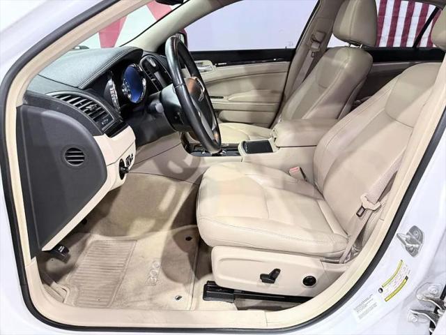 2013 Chrysler 300 Motown