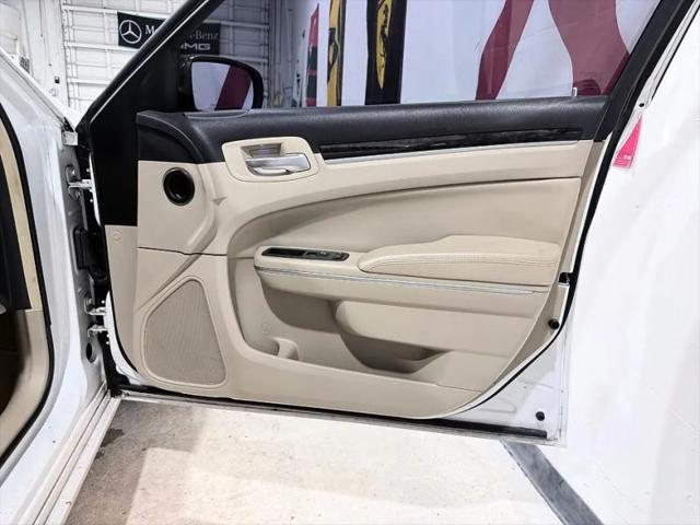2013 Chrysler 300 Motown