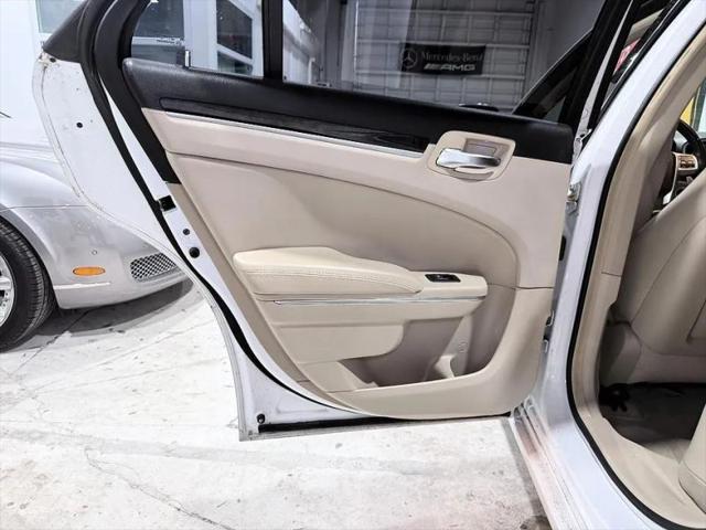 2013 Chrysler 300 Motown