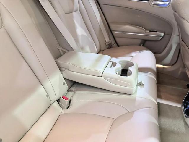 2013 Chrysler 300 Motown