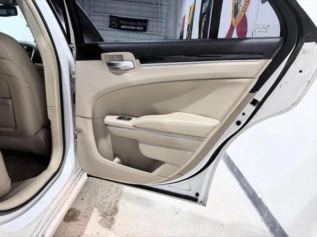 2013 Chrysler 300 Motown