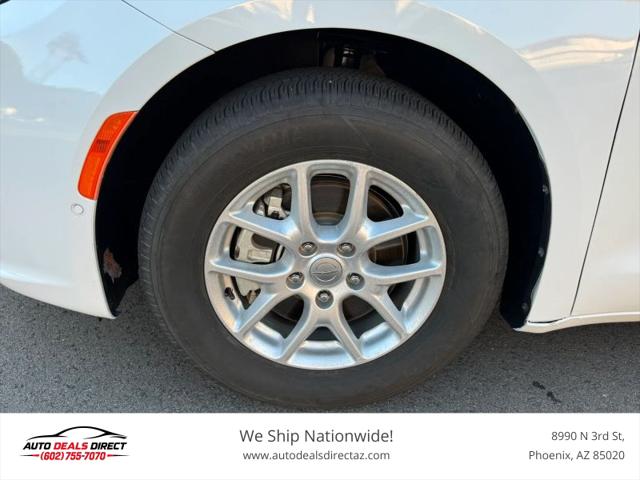 2026 Chrysler Pacifica Select