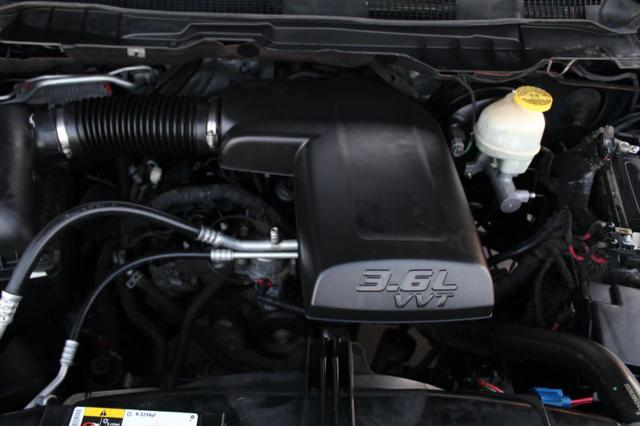 2018 Ram 1500 Express Crew Cab 4x2 57 Box