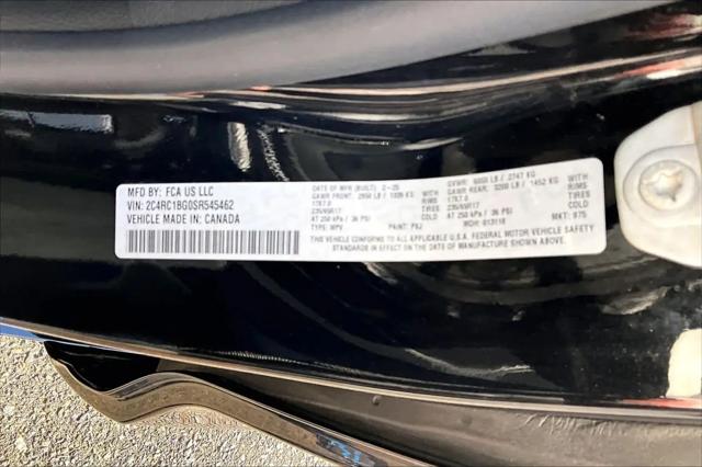 2025 Chrysler Pacifica Select