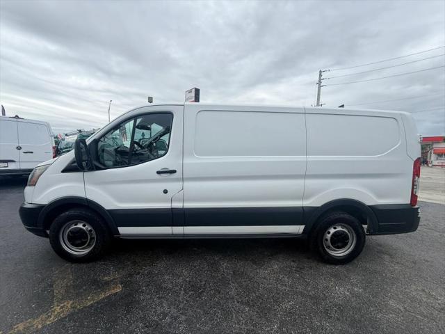 2018 Ford Transit w/Sliding Side Door w/RWB