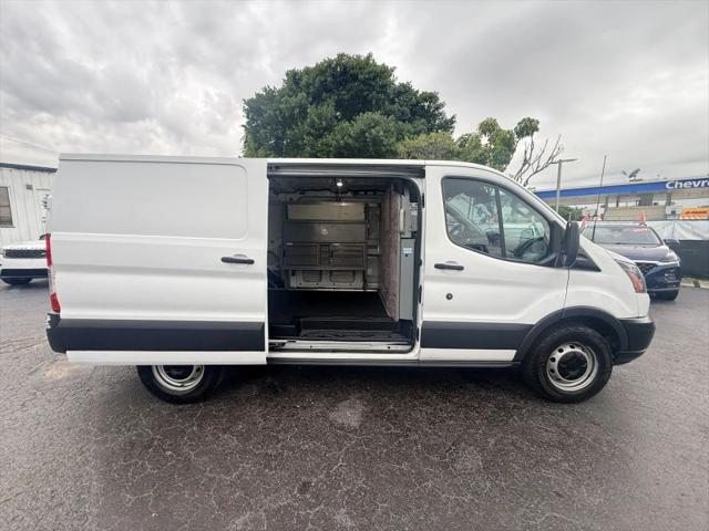 2018 Ford Transit w/Sliding Side Door w/RWB