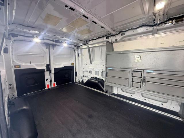 2018 Ford Transit w/Sliding Side Door w/RWB