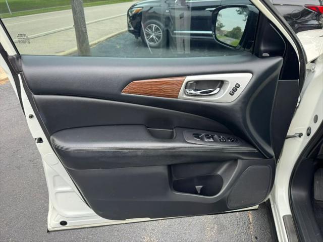 2017 Nissan Pathfinder Platinum