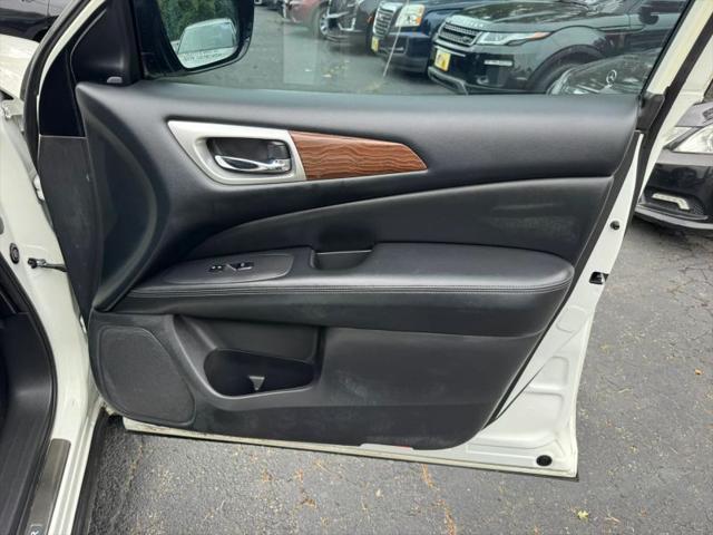 2017 Nissan Pathfinder Platinum