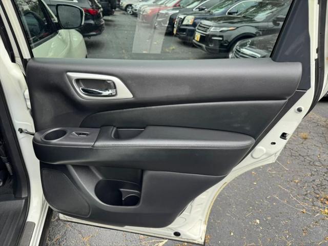 2017 Nissan Pathfinder Platinum