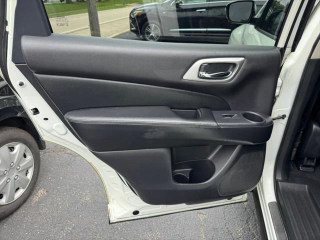 2017 Nissan Pathfinder Platinum