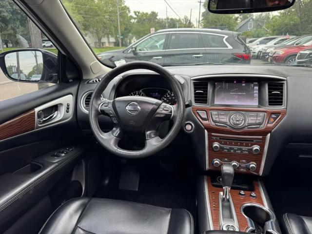 2017 Nissan Pathfinder Platinum