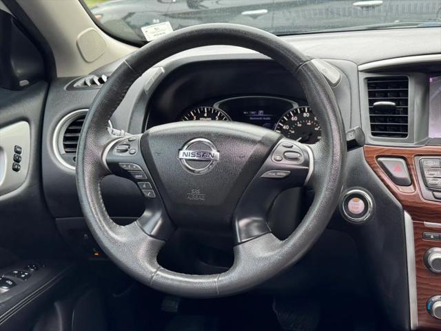 2017 Nissan Pathfinder Platinum