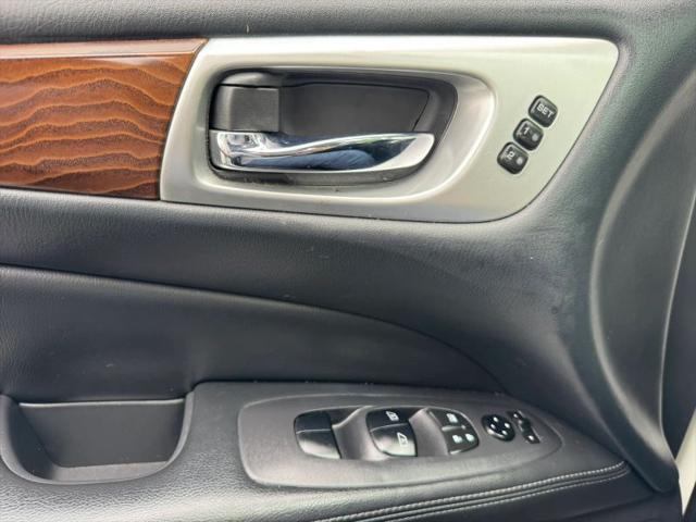 2017 Nissan Pathfinder Platinum