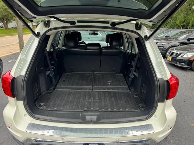 2017 Nissan Pathfinder Platinum