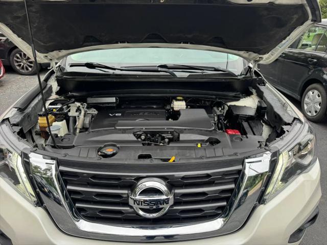 2017 Nissan Pathfinder Platinum