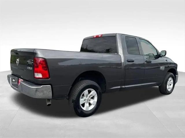 2024 Ram 1500 Classic SLT Quad Cab 4x4 64 Box