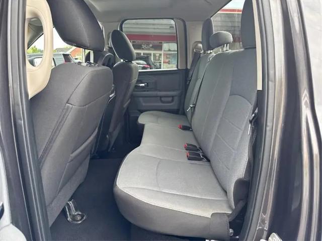 2024 Ram 1500 Classic SLT Quad Cab 4x4 64 Box