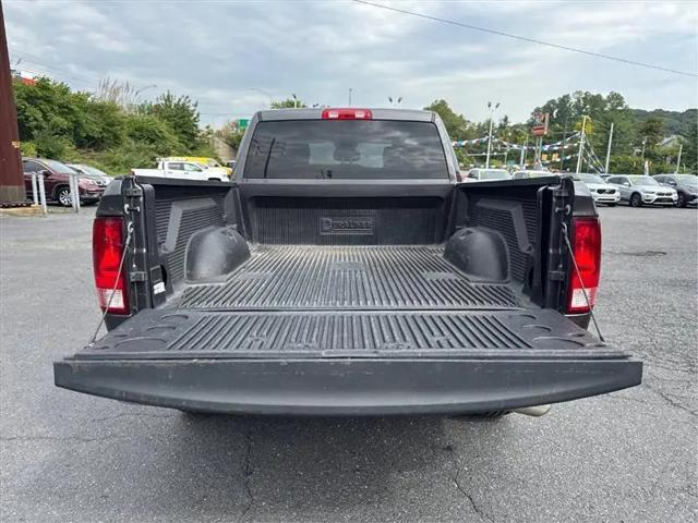 2024 Ram 1500 Classic SLT Quad Cab 4x4 64 Box