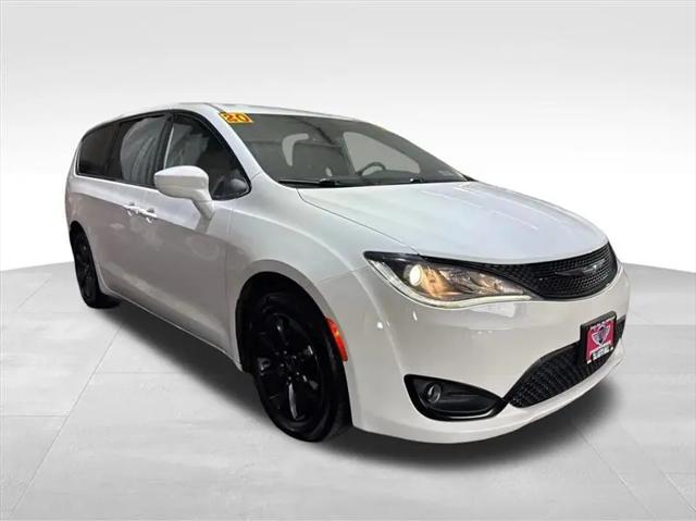 2020 Chrysler Pacifica Hybrid Touring