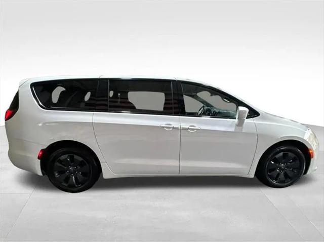 2020 Chrysler Pacifica Hybrid Touring
