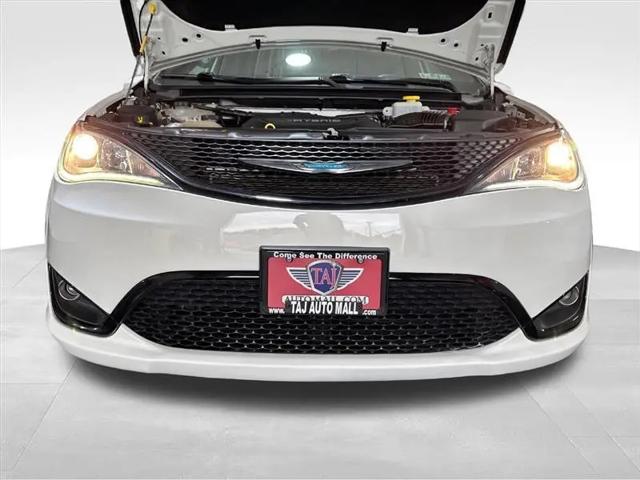 2020 Chrysler Pacifica Hybrid Touring