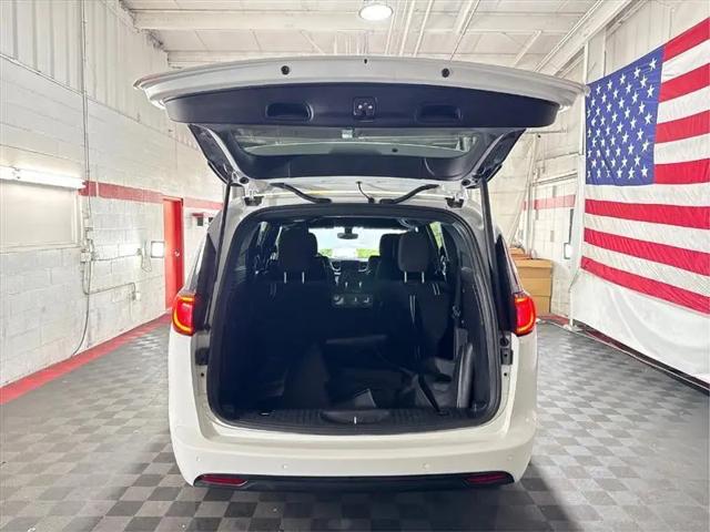 2020 Chrysler Pacifica Hybrid Touring
