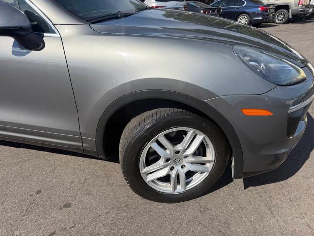 2017 Porsche Cayenne Platinum Edition