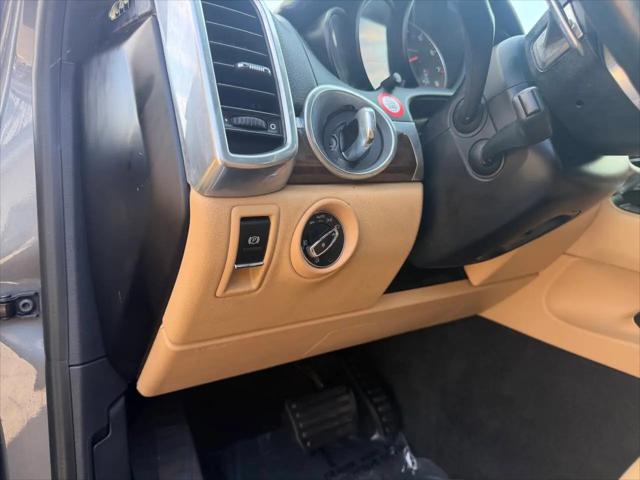 2017 Porsche Cayenne Platinum Edition