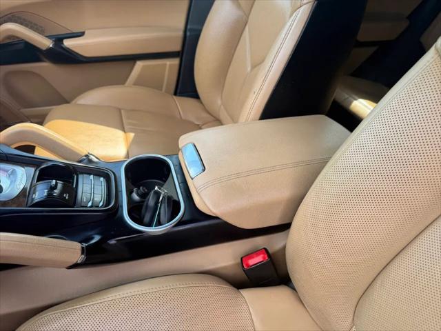 2017 Porsche Cayenne Platinum Edition